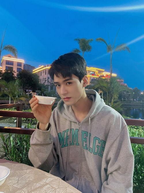 龚俊独家爆料视频播放,揭秘幕后的精彩瞬间  第2张